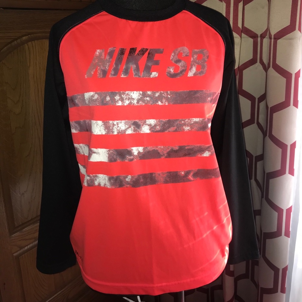 NIKE SB shirt
